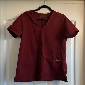 Figs - Casma Three-Pocket Scrub Top - Burgandy